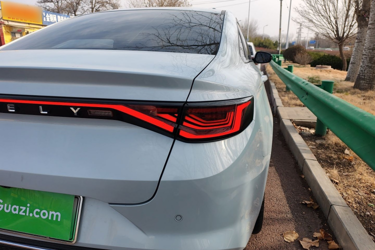 吉利汽车 帝豪L HiP 2022款 1.5TD-DHT Pro 100KM Super 迅车身外观6006