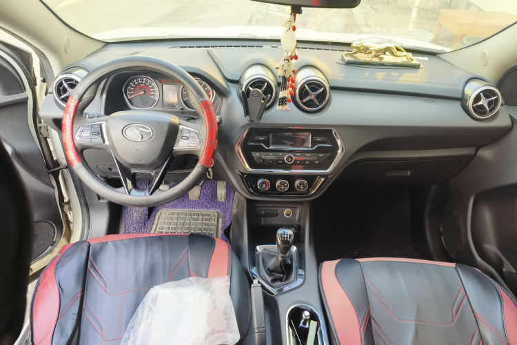 东南DX3 2016款 1.5L 手动豪华型中控内饰12