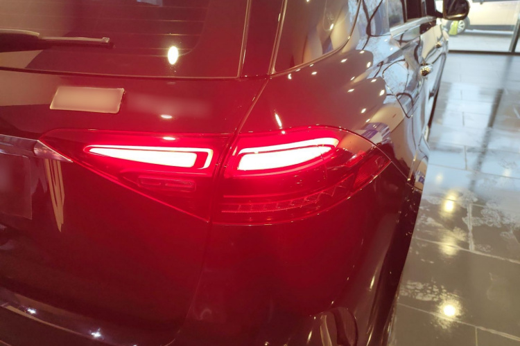 奔驰GLE 2024款 GLE 450 4MATIC 豪华型车身外观6006