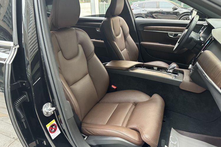 沃尔沃S90 2024款 B5 智远豪华版局部细节9007