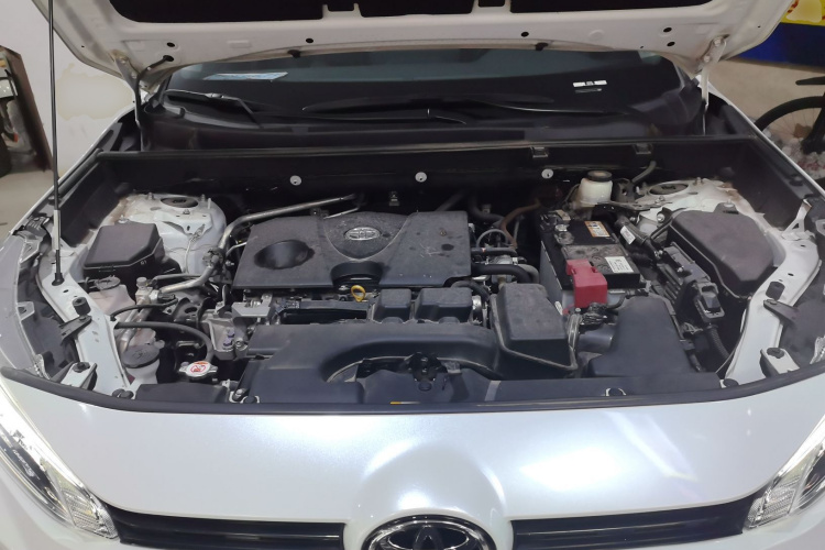 丰田 威兰达 2023款 2.0L CVT两驱都市版机舱底盘24