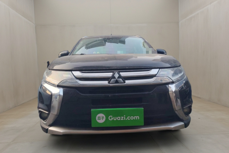 三菱 欧蓝德 2018款 2.4L 四驱精英版 5座车身外观2