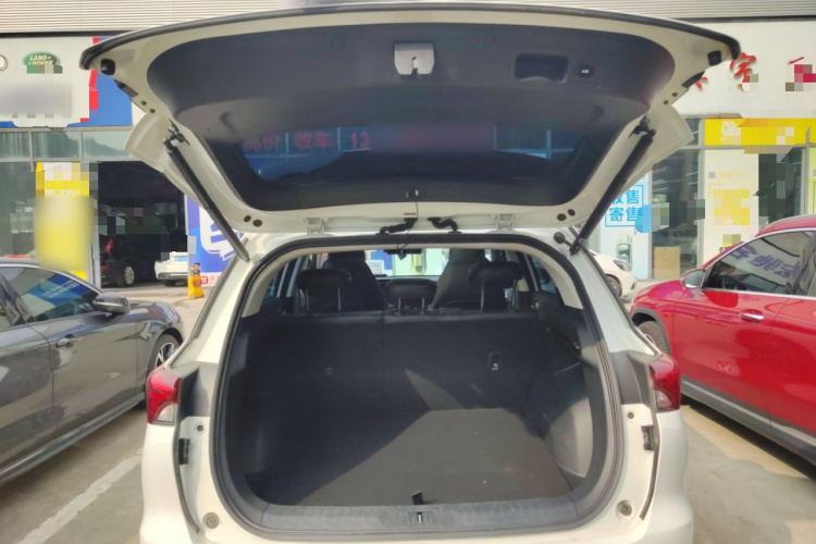 广汽传祺 传祺GS4 2022款 270T 自动智行科技版机舱底盘23