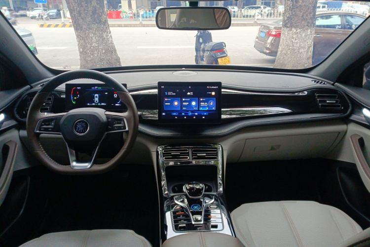比亚迪 秦PLUS 2024款 荣耀版 DM-i 55KM领先型中控内饰12