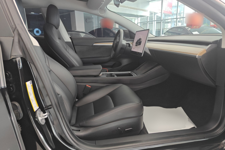 特斯拉 Model 3 2022款 后轮驱动版局部细节41