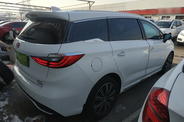 比亚迪 宋MAX新能源 2019款 DM 1.5T 智联致耀型 7座 国V车身外观7