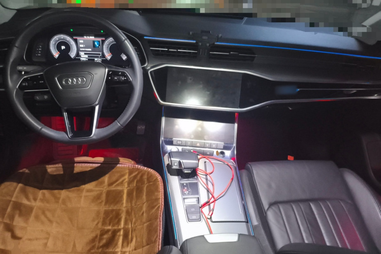 奥迪A6L 2020款 40 TFSI 豪华致雅型中控内饰12