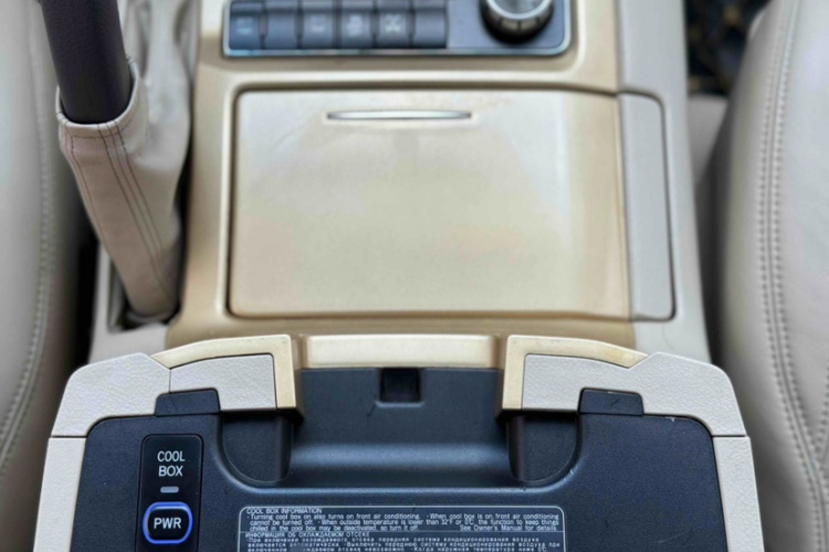 丰田 兰德酷路泽（平行进口）中控内饰7005