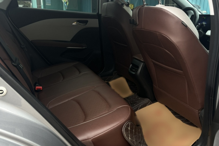 雪佛兰 科鲁泽 2023款 1.5L 双离合悦享版中控内饰7005