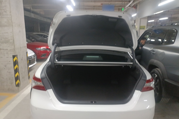 丰田 凯美瑞 2021款 2.5S 锋尚版机舱底盘23