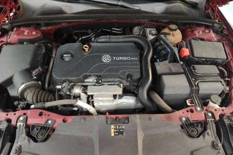 别克 君威 2017款 20T 精英型机舱底盘24