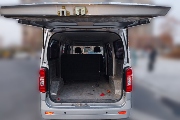 长安凯程 长安睿行M60 2023款 1.5L GDI舒适型客车6/7座局部细节23