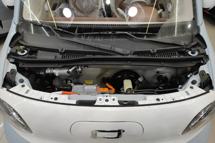 奔腾小马 2026款 222km 炫彩马机舱底盘24