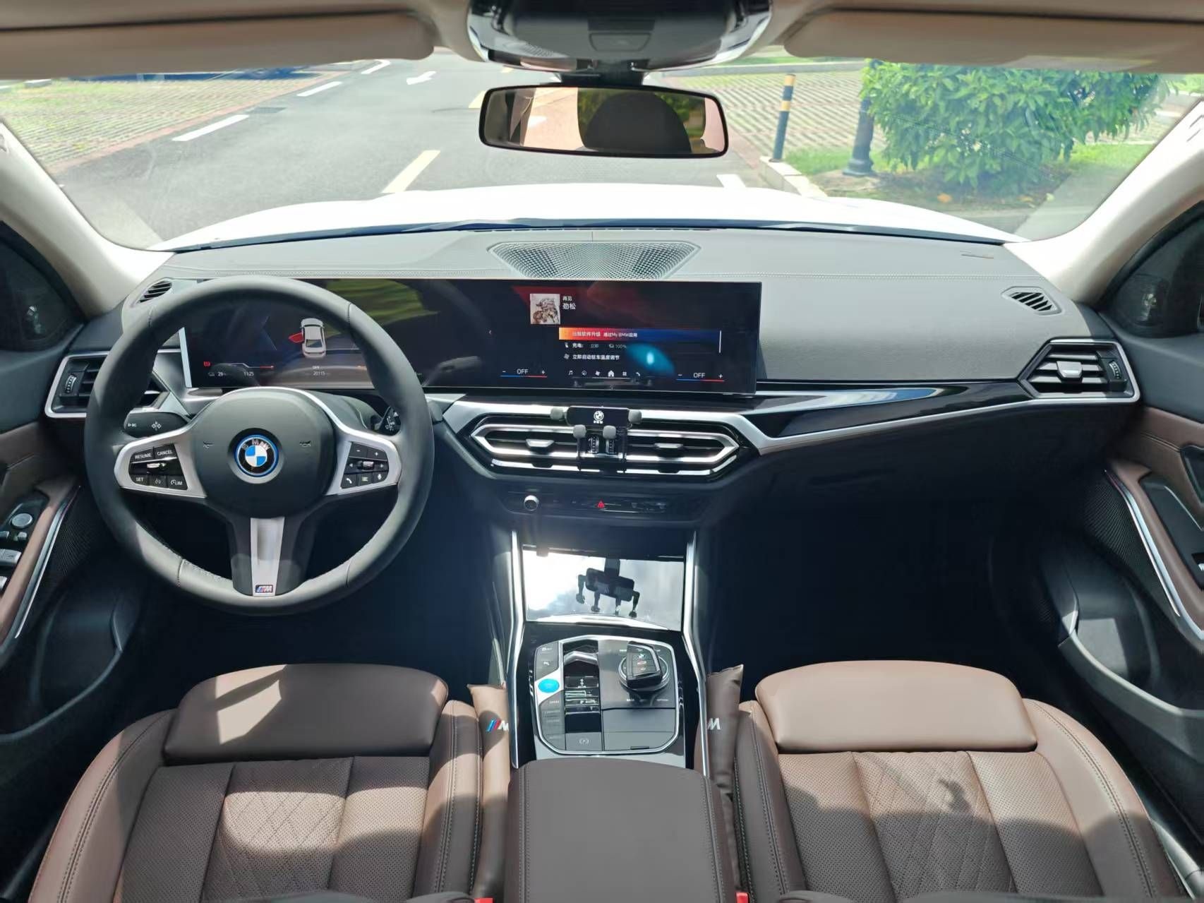 宝马i3 2024款 eDrive 35 L