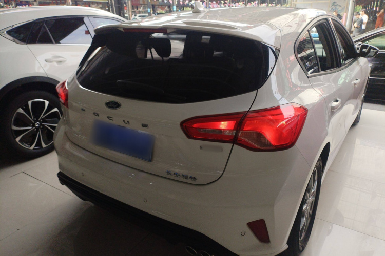 福特 福克斯 2021款 两厢 EcoBoost 180 自动锋潮型车身外观6003