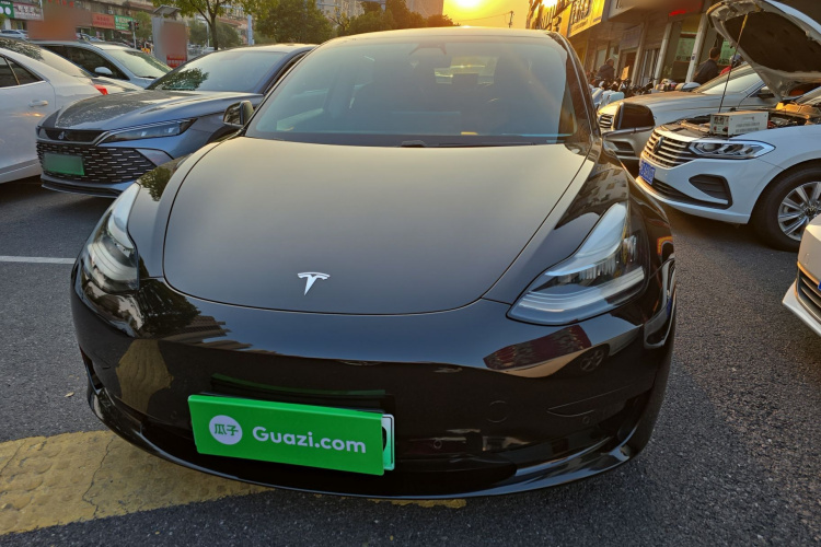 特斯拉 Model 3 2020款 改款 标准续航后驱升级版车身外观2