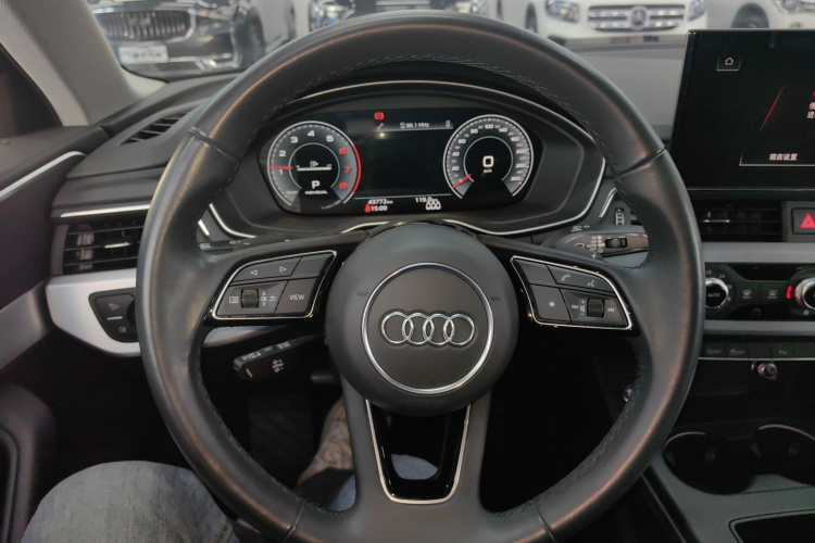 奥迪A4L 2024款 40 TFSI 时尚动感型中控内饰13