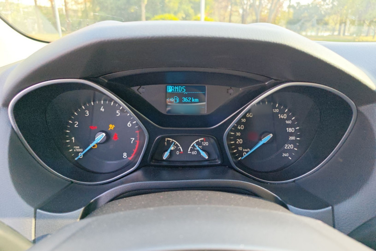 福特 福克斯 2017款 三厢 1.6L 自动风尚型智行版局部细节14