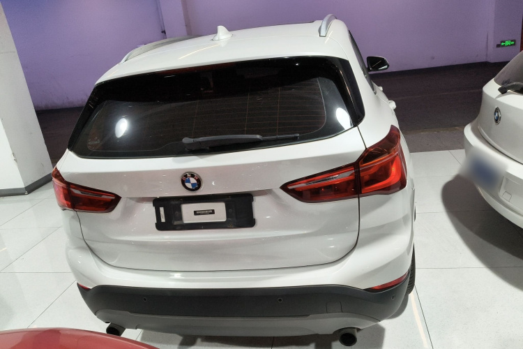 宝马X1 2018款 sDrive20Li 领先型车身外观6004