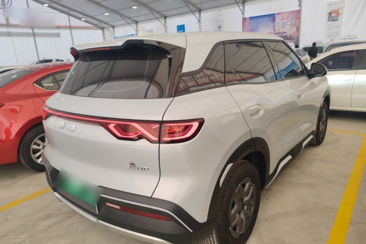 比亚迪 元UP 2025款 301KM 领航型车身外观7