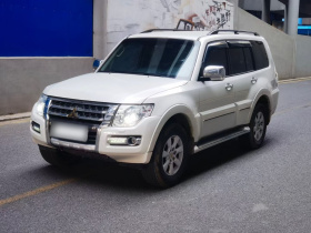 三菱 帕杰罗(进口) 2020款 3.0L 自动尊贵越野版