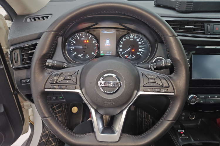 日产 奇骏 2019款 2.0L CVT舒适版 2WD中控内饰13