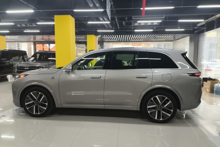 理想汽车 理想L8 2024款 Ultra车身外观6003