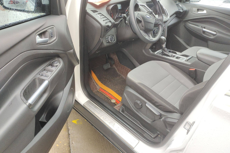 福特 翼虎 2017款 EcoBoost 180 两驱精翼型中控内饰7002