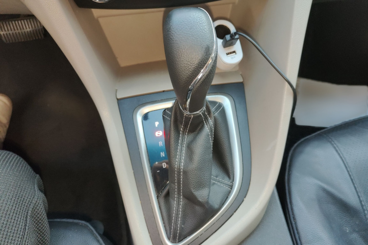 别克 英朗 2015款 15N 自动进取型局部细节18