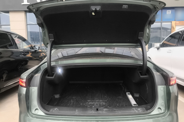 星途 星纪元 ES 2025款 纯电 Ultra旗舰 100kWh机舱底盘23