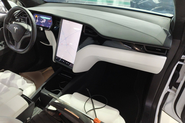 特斯拉 Model X 2019款 长续航版中控内饰12