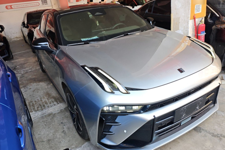 领克03 2025款 1.5TD DCT冠军版Pro车身外观3