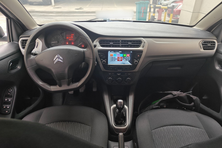 雪铁龙 爱丽舍 2016款 1.6L 手动时尚型中控内饰7002