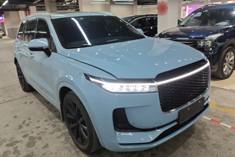 理想汽车 理想ONE 2021款 增程6座版车身外观3