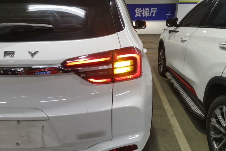 奇瑞 瑞虎5x 2021款 超级英雄版 1.5T CVT尊贵型车身外观6006