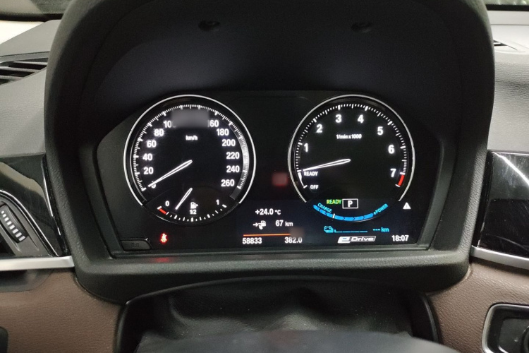 宝马X1新能源 2020款 xDrive30Le 尊享型局部细节14