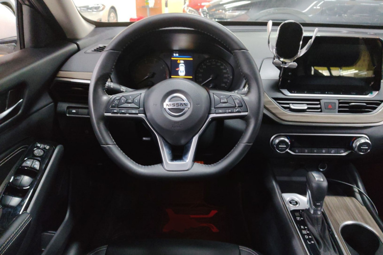 日产 天籁 2021款 2.0L XL 舒适版局部细节13