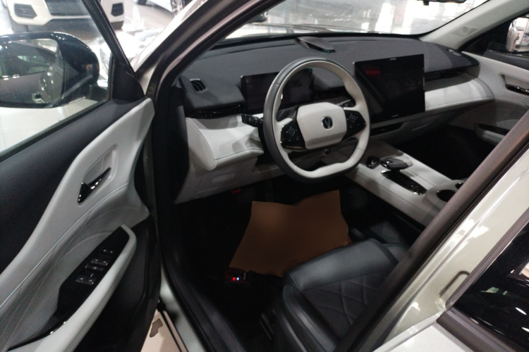 长安UNI-Z新能源 2024款 蓝鲸智电iDD 125km 卓越型中控内饰7003