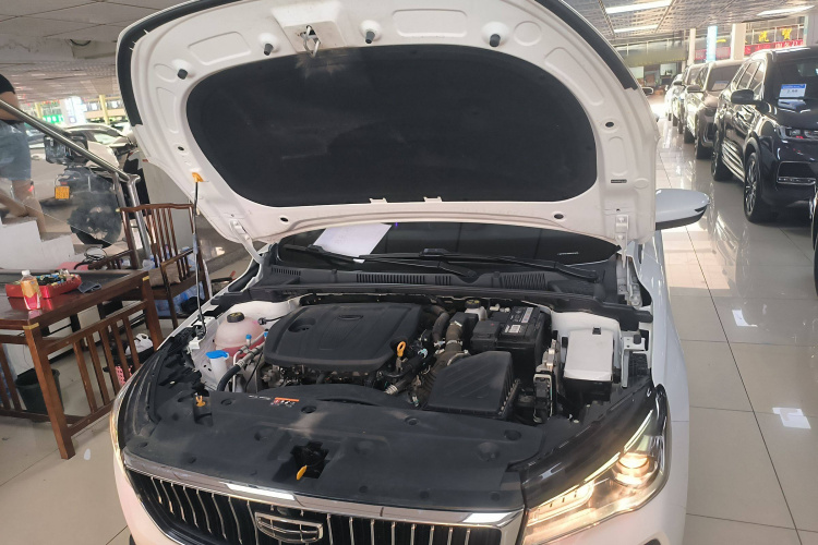 吉利汽车 帝豪 2023款 第4代冠军版 1.5L CVT豪华型机舱底盘24