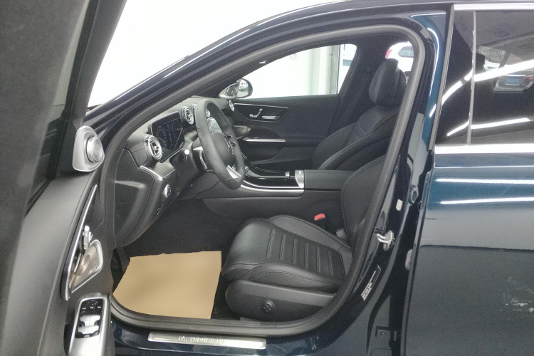 奔驰C级 2022款 改款 C 200 L 运动版中控内饰19