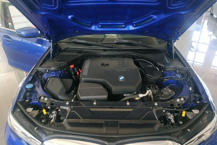 宝马3系 2022款 325Li M运动套装机舱底盘24