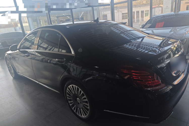 奔驰S级 2014款 S 320 L 商务型车身外观4