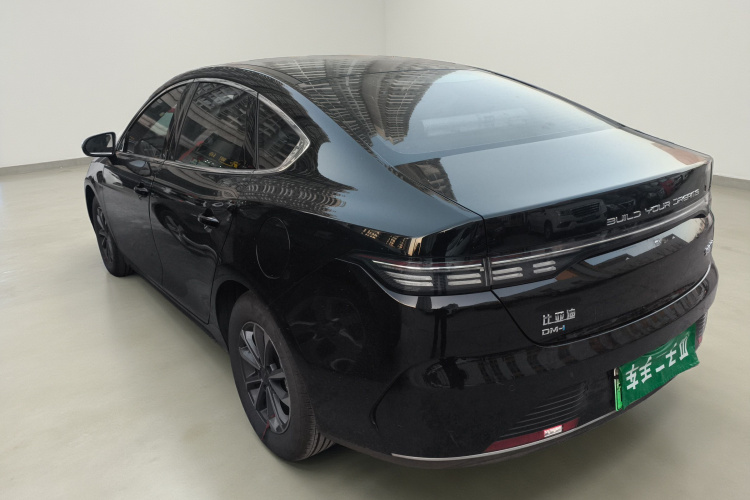 比亚迪 驱逐舰05 2024款 荣耀版 DM-i 55KM 豪华型车身外观5