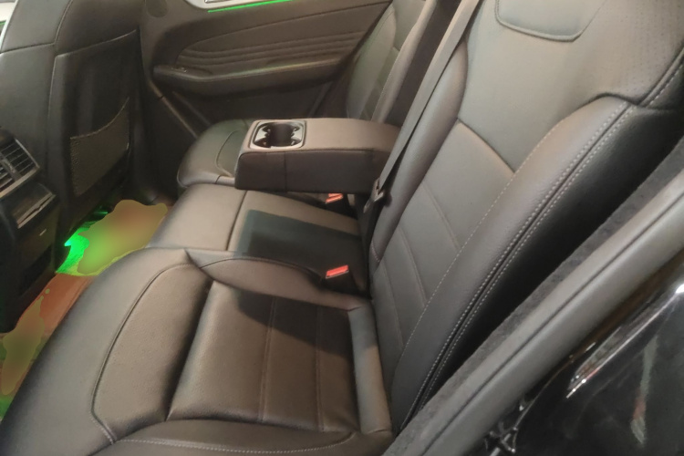 奔驰GLE轿跑 2018款 GLE 320 4MATIC 轿跑SUV中控内饰7004