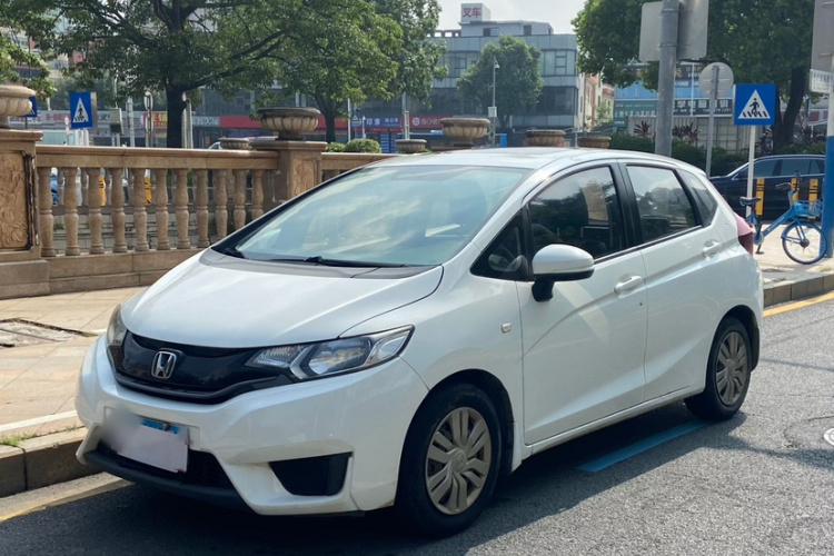 本田 飞度 2016款 1.5L LXS CVT舒适天窗版车身外观6006