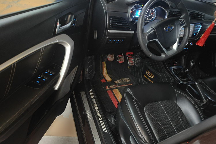 吉利汽车 帝豪 2017款 三厢百万款 1.5L 手动向上版中控内饰20