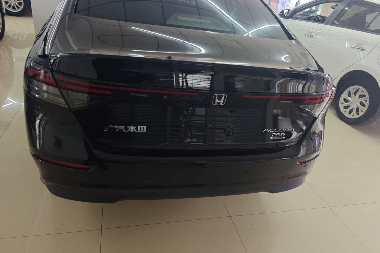 本田 雅阁 2023款 260TURBO 智享版车身外观6