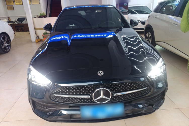 奔驰C级 2023款 C 260 L 皓夜运动版车身外观2