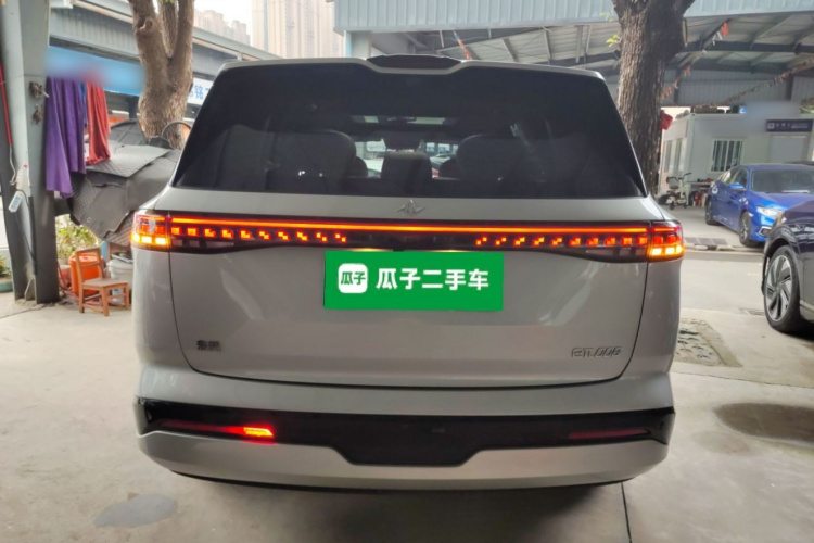 东风奕派 eπ008 2025款 210Ultra增程版 5座车身外观6