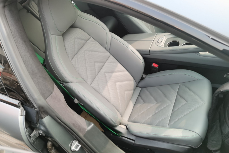 极氪001 2021款 超长续航单电机 WE版局部细节41